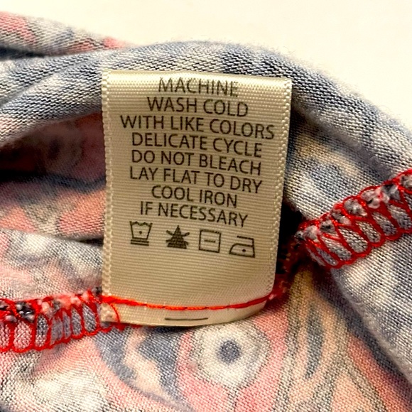 Max Studio Women’s Red & Black Paisley Halter Sleeveless Tank Top Sz M - Picture 7 of 7